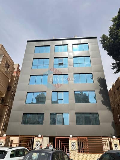 مبنى إدارى للايجار فى المعادى الجديدة لكبرى الشركات 2000 متر مربع المنطقة الادارية الاكثر تميزا  •	مكون من أرضي و 5 ادوار متكرر  رخصة إدارى  •	مساحات