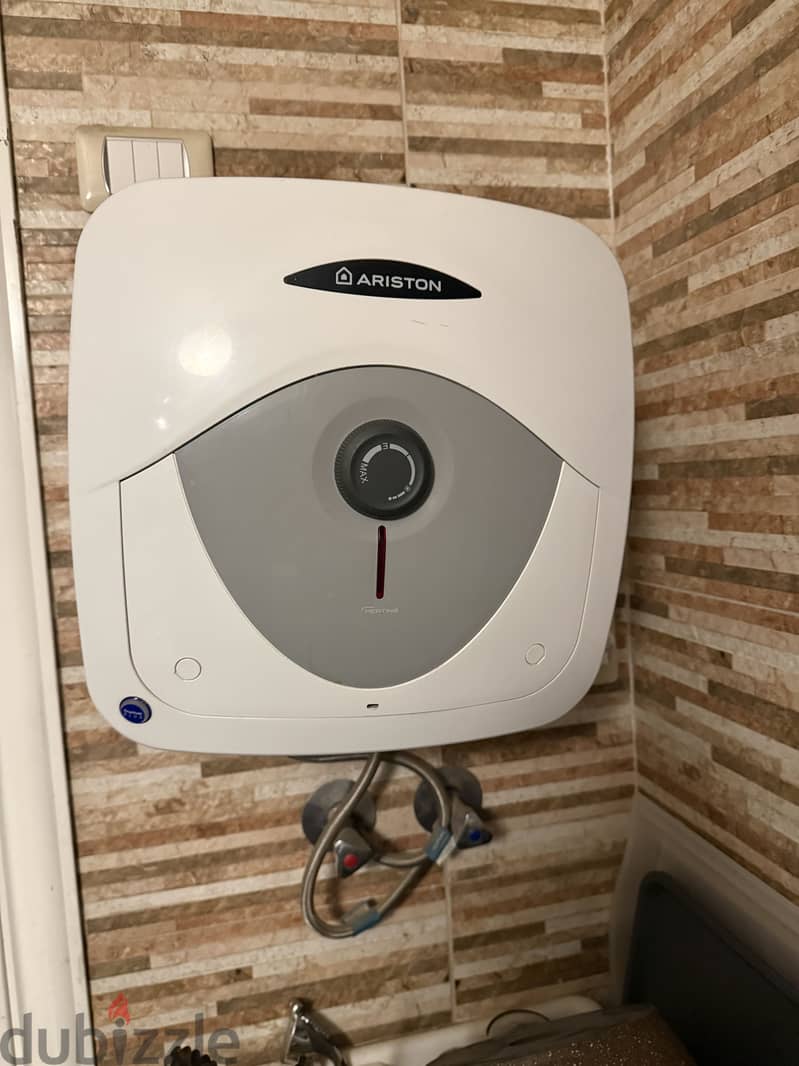 Ariston سخان 1