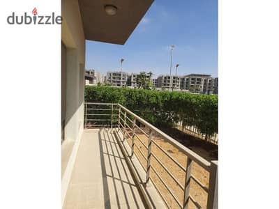 شقة أرضية مع حديقة للبيع في فيفث سكوير من المراسم شقة للبيع في فيفث سكوير - المراسم -  طابق أرضي مع حديقة خاصة