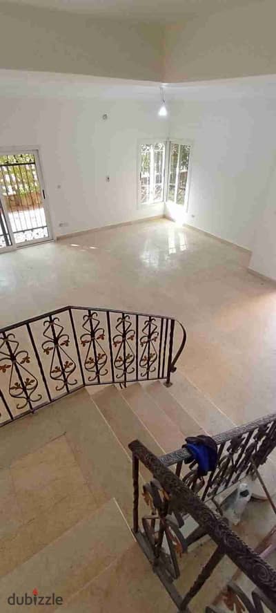 فيلا للأيجار الرحاب مباني 200م والارض260م نموذج G ثلاث غرف نوم وثلاث حمامات بسعر لقطة
