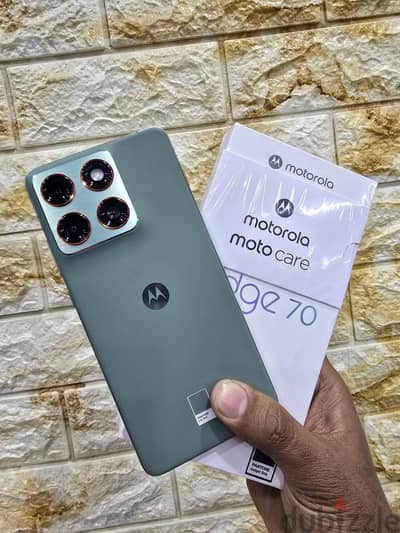 Motorola Edge 70  512 giga 12 ram.  جلووووبل