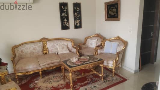 للبيع صالون كلاسيك مدهب ستايل ملكي بحالة ممتازة جداً.
