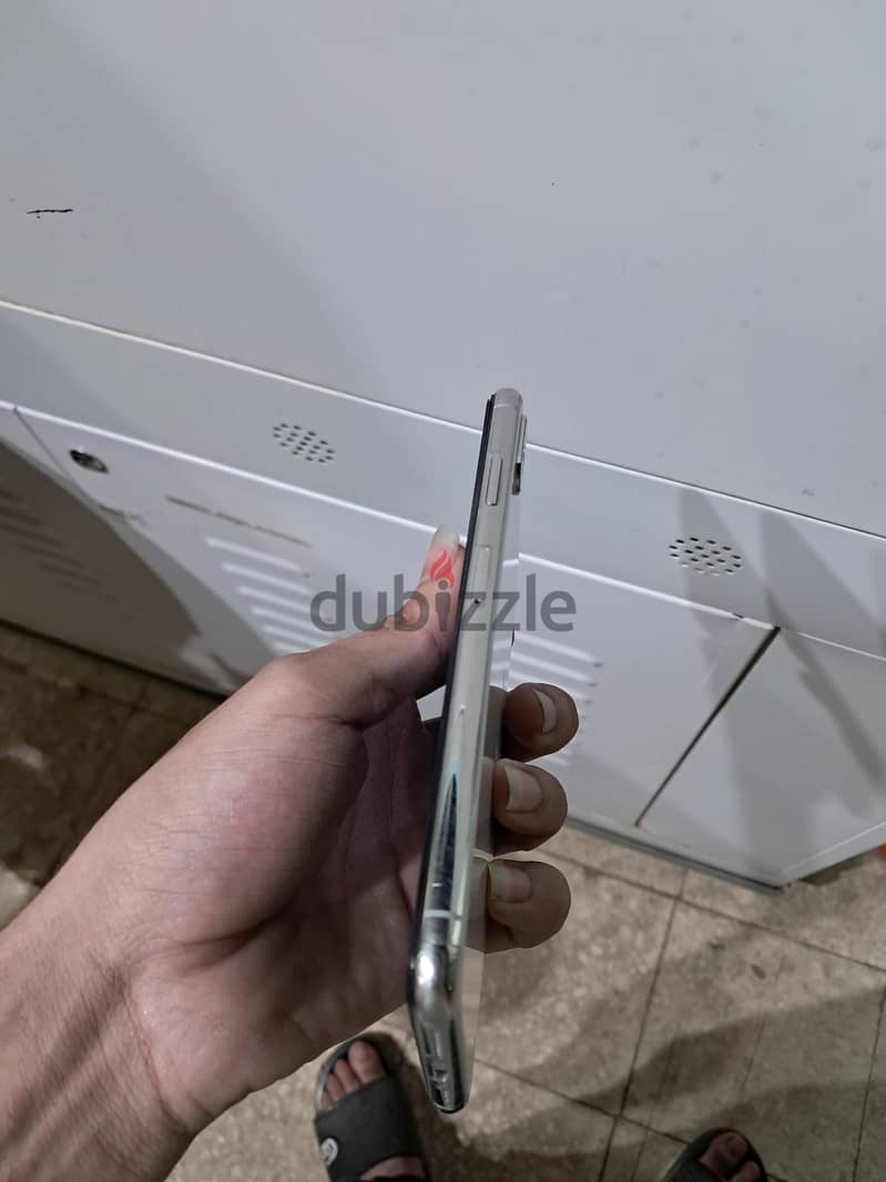 iphone xs max 4