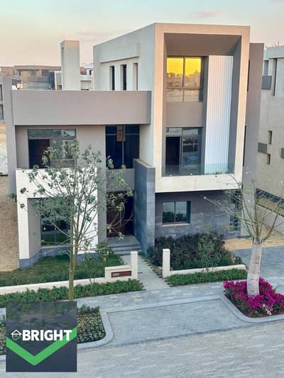 Live the European Lifestyle! villa 455 m-3bedrooms + nanny room - amazing view - under market price in saada new cairo - best installment