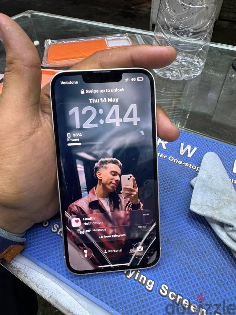 iPhone 13 4