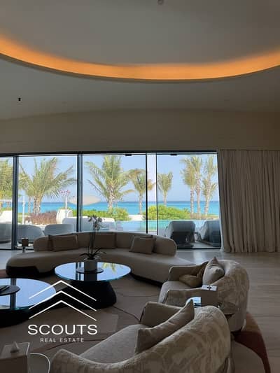 شاليه Fully Finished Sea View بالتكييفات والمطبخ على البحر دايركت للبيع فى ازها Azha راس الحكمه الساحل الشمالي North Coast بجوار فوكا باى و هاسيندا