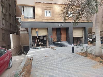 محل تجاري 360 متر علي شارع الجامعه  قصاد كمبوند نكست بوينت
