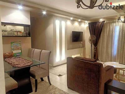 للبيع شقه ف مدينتي   ف B10 مساحه ١١٦م طلعط مصطفى   بجوار الخدمات مباشرة دور تالت فيو جاردن المطلوب
