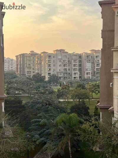 For sale, an apartment in Minty Cash b2 *area 107 meters* *fourth floor, overlooking the street* *not damaged at all* *2 bedrooms + 1 bathroom *specifying*  required 