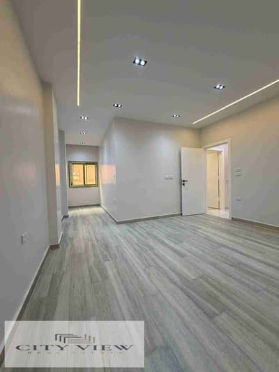Apartment for sale in the third district, 6th of October, 150m, Ultra Super Lux next to Rana Mall and Elevator