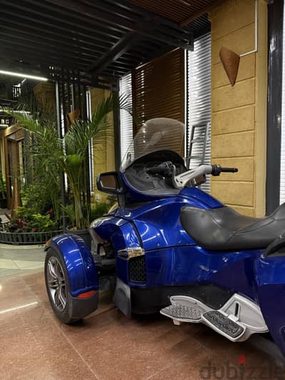 Canam spyder rt 2012
