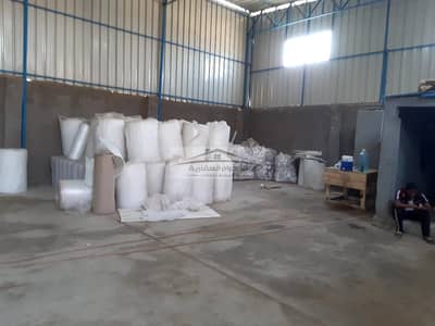 A fully equipped factory hangar with an area of ​​800 square meters and 100 amp electricity in the Inshas Industrial Area