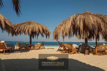 شاليه  لقطة للبيع في بيت البحر سيدي حنيش متشطب بالكامل وفيو مفتوح بجوار مرسى بغوش و Silver Sands