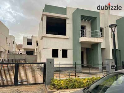 للبيع فيلا توين هاوس J بسعر مميز لسرعه البيع
