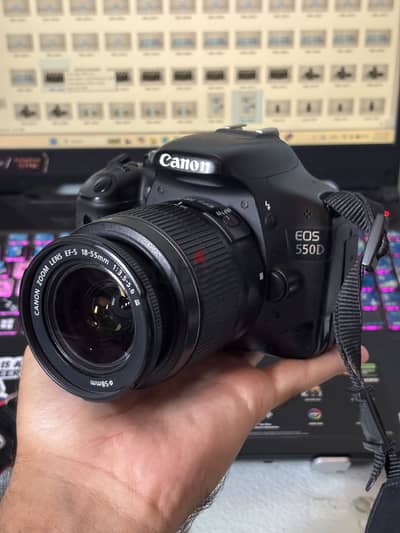 Canon EOS 550D + 18-55 Lens