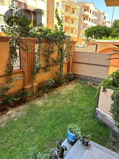 شقة ارضي بجاردن 4 غرف نوم في عمارات البنفسج - التجمع الاول تاني نمرة من محور محمد نجيب و واتر واي