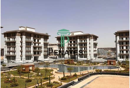 ادفع 740 الف واستلم  شقة متشطبه بالكامل وجاهزه للسكن فورا علي شارع التسعين دايركت قدام ال auc