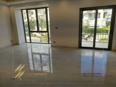 شقة للإيجار في إيستاون، مزودة بمطبخ وتكيفات هواء