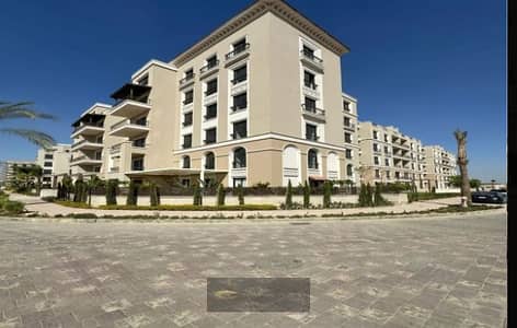 تاون هاوس ميدل للبيع داخل كمبوند Village West – درة الشيخ زايد وفيو مفتوح على اللاندسكيب