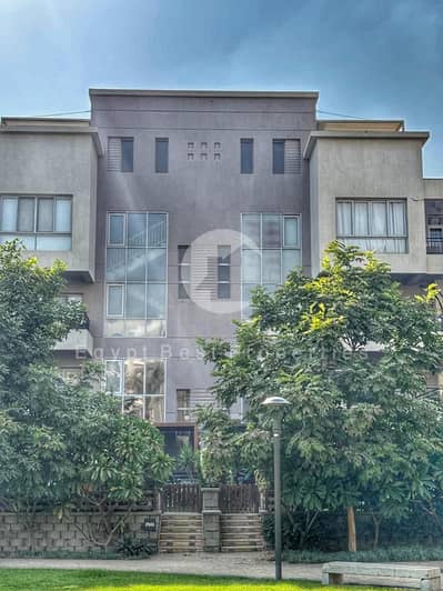 Last Penthouse 400m Ready to Move in Cairo Festival City