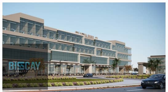Own a ground floor shop with an outdoor terrace directly on the central axis in R8