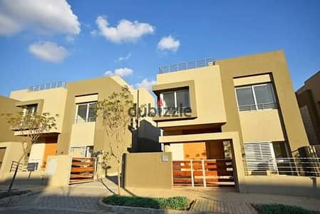 A huge villa at an attractive price in The Crown with Palm Hills next to Golf Views