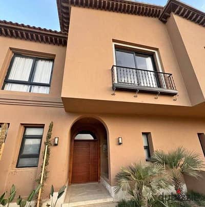 إستلام فورى تاون هاوس بفيو جميل فى فيلدج ويست بجانب كايرو جيت وأتريو Village West Dorra