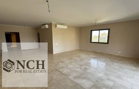 شقة نصف مفروشة للإيجار في فيليت V Residence