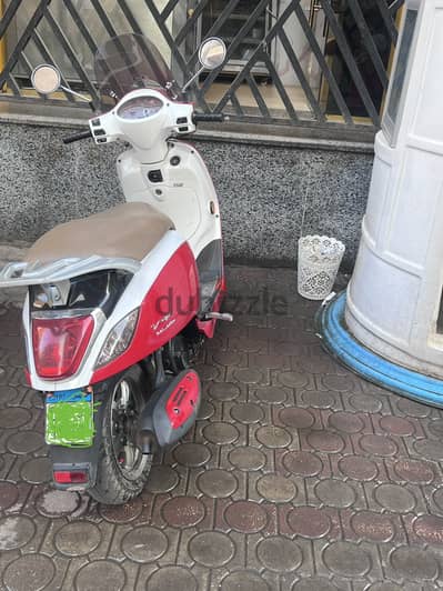 سكوتر sym بحاله جيده بنزين 1 سلندر اوتوماتيك