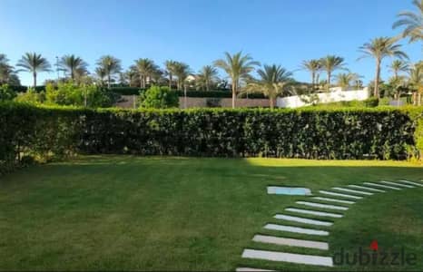 شقة بجاردن تشطيب كامل و استلام فورى بموقع مميز فى كيان اركان بالم بجوار ماونتن فيو