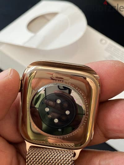 Apple Watch Series 10 Sapphire Crystal Titanium 42mm