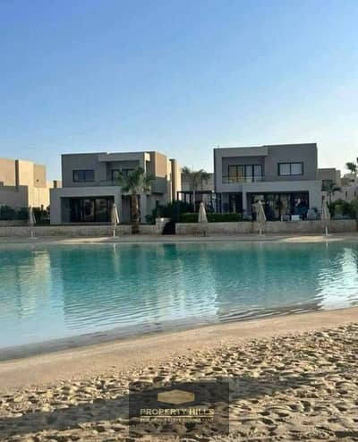 فيلا توين هاوس صف اول ع البحر متشطبه بالكامل في Cali coast رأس الحكمه بجوار جيفيرا و مار باي
