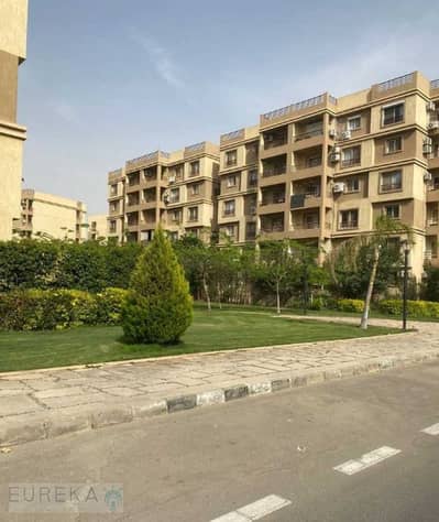 شقة ١٢٤ متر للبيع في مدينتي تشطيب خاص بالكامل قريبة للساوث بارك