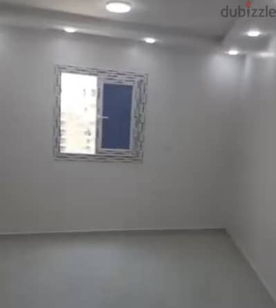عيادة للإيجار