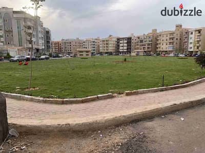 شقة للبيع في اللوتس الشمالية موقع متميز من بلاتنيوم
