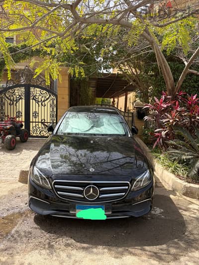 Mercedes-Benz E300e 2019