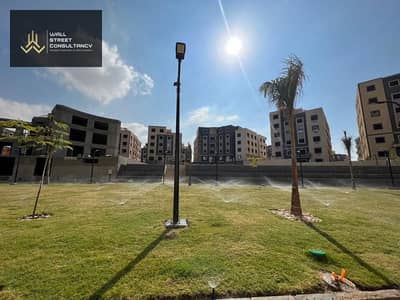 شقه للبيع استلام فوري اوبن فيو علي لاند سكيب في موقع استراتيجي في كمبوند Sephora Heights التجمع الخامس
