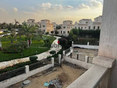 فيلا للبيع في كمبوند سيليا بالعاصمة الإدارية الجديدة، تصميم فاخر ومساحات واسعة وموقع مميز داخل مجتمع راقٍ متكامل الخدمات والأمن.