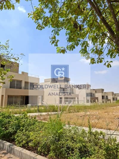 اقل من سعر الماركت تاون هاوس في بالم هيلز نيو كايرو لوكيشن مميز جاهزه للاستلام على لانداسيكب في القاهره الجديد هالتجمع الخامس