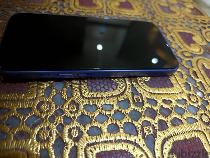 IPhone 16 6
