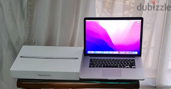 As New MacBook Pro 15" mid 2015 with Box كالجديد ماك بوك برو بالكرتونة