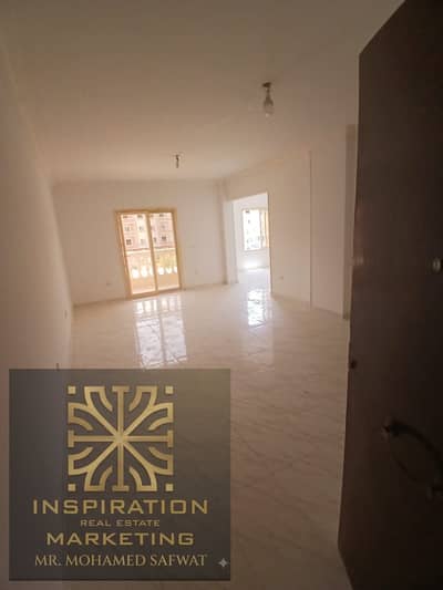شقة سكنية راقية 180م للإيجار باللوتس الجنوبية - واجهة بالكامل بالدور الثاني