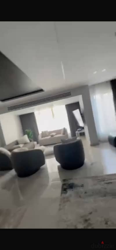 دوبلكس برووف فندقي للبيع بالفرش و الاجهزه في كمبوند كريستال بلازا الفندقي في أميز موقع بزهراء المعادي  لقطه 