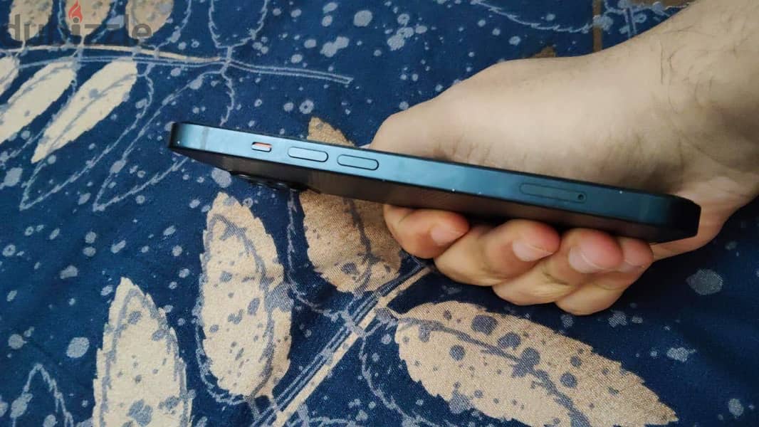 iPhone 13 2