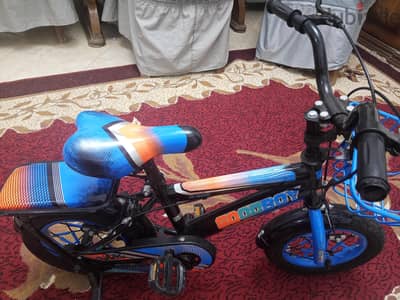 عجله بسندات مقاس  ١٢ بحاله الجديده استخدام مرتين المكان العبور