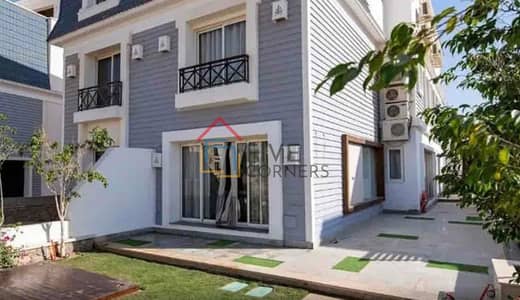 فيلا بسعر شقة للبيع فى ماونتن فيو 190 متر مع روف اقساط على اطول فترة سداد لوكيشن مميز مباشرة على طريق البوليفارد  بالقرب من ميدان جهينة