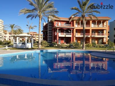 75m² sea-facing chalet with a large terrace, ultra-super-luxurious furnishings. For rent in Porto Matrouh