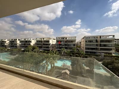 Luxury Penthouse with Private Pool, Rooftop, and Jacuzzi for Rent