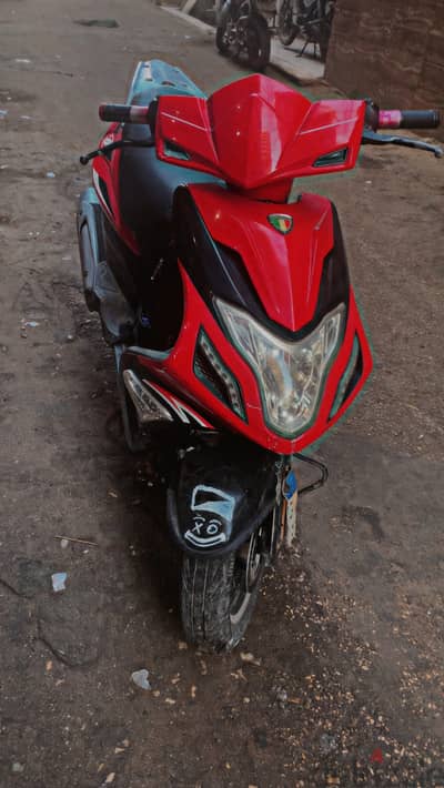 سكوتر مارينو حوا r8