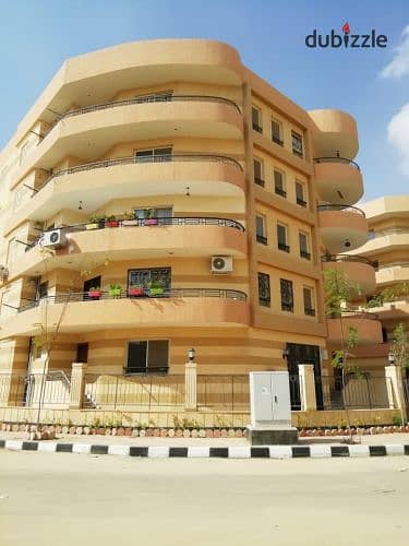 بالقرب من محور جمال عبد الناصر شقة دور متكرر للبيع في جاردينيا الشمس استلام فورى